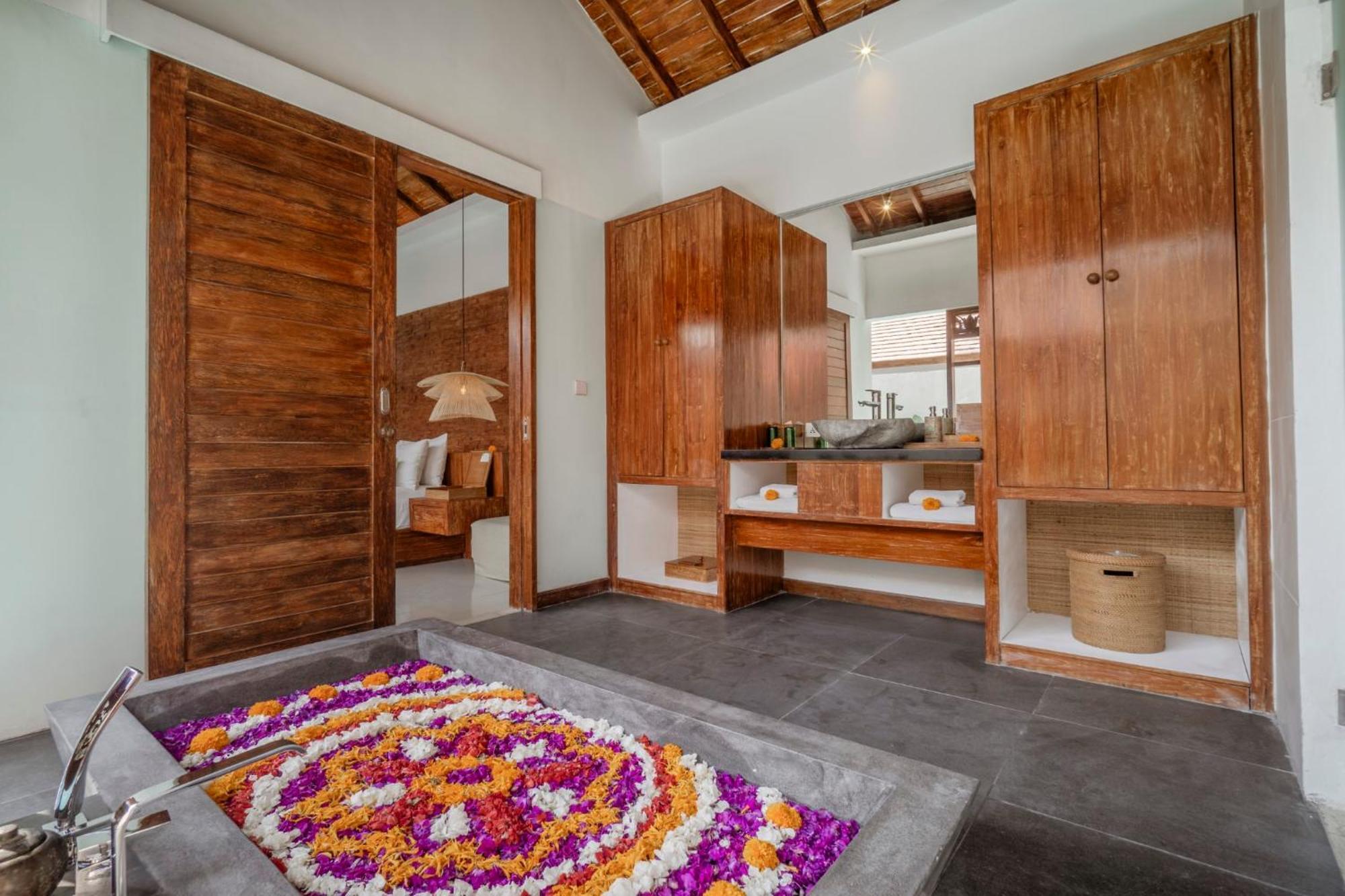 Manca Villa Canggu By Ini Vie Hospitality Экстерьер фото
